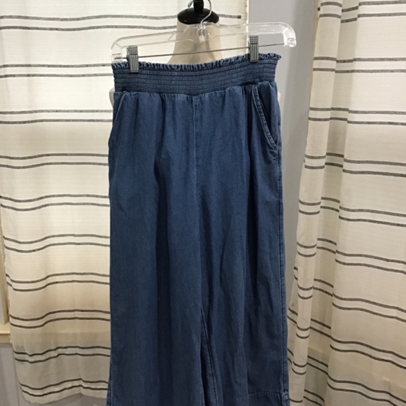 American Eagle Women Size SM Wide Leg Chambray Cropped Pants Ankle Cotton Denim - Picture 2 of 11